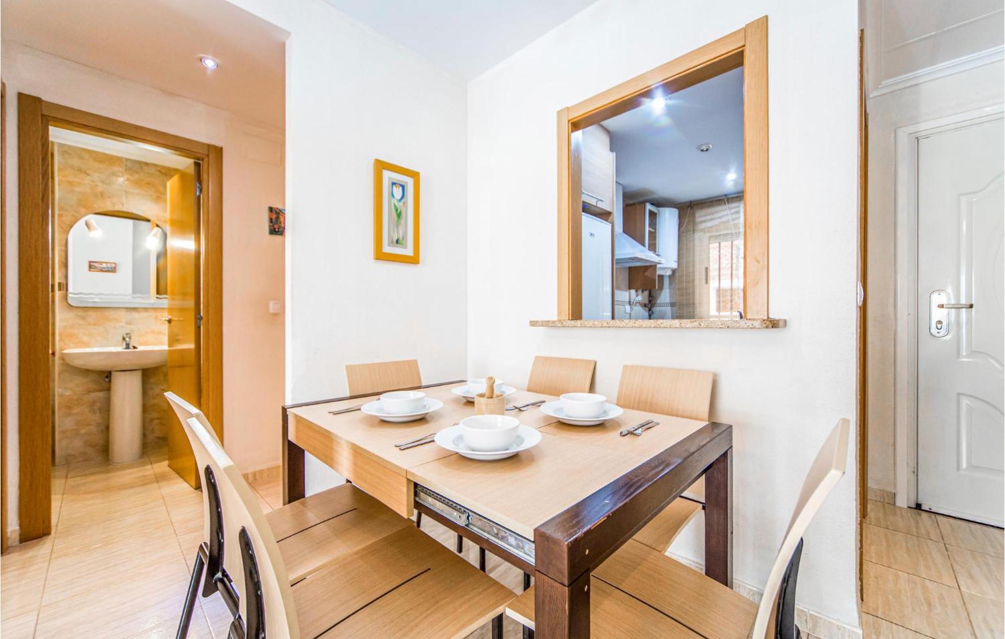 2 Bedroom Lovely Apartment In Оропеса-дель-Мар Экстерьер фото